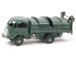 Lot 480 - DINKY TOYS (FRANCE) (1)