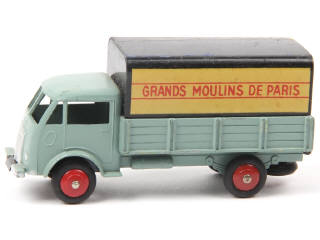 Lot 469 - DINKY TOYS (FRANCE) (1)