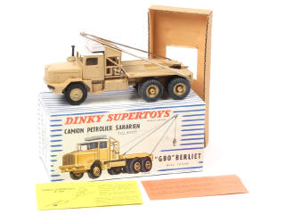 Lot 513 - DINKY TOYS (FRANCE) (1)