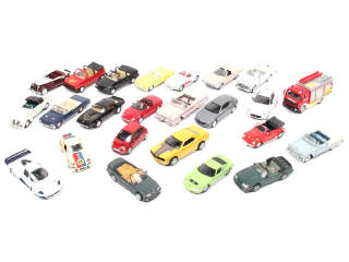 Lot 220 - DIVERS (24)