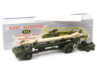 Lot 461 - DINKY TOYS (GB) (1)