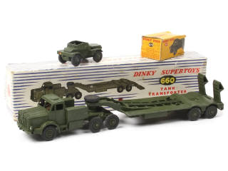 Lot 463 - DINKY TOYS (GB) (1)