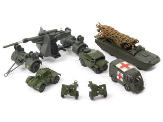 Lot 473 - DINKY TOYS (7)