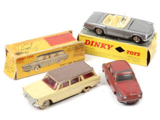 Lot 513 - DINKY TOYS (FRANCE) (3)