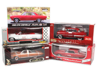 Lot 120 - DIVERS (5)