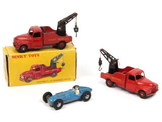 Lot 429 - DINKY TOYS (FRANCE) (3)