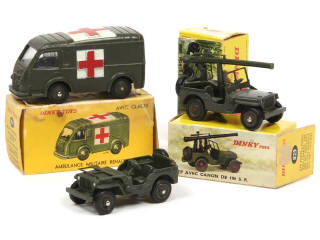 Lot 435 - DINKY TOYS (FRANCE) (3)