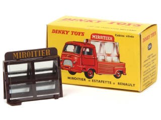 Lot 358 - DINKY TOYS (FRANCE) (1)