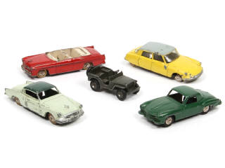Lot 370 - DINKY TOYS (FRANCE) (5)
