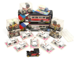 Lot 194 - DIVERS (16)