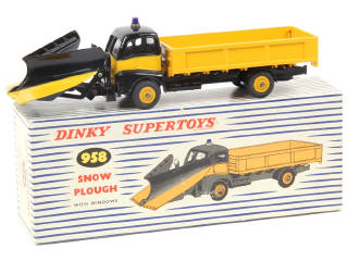 Lot 112 - DINKY TOYS (GB) (1)
