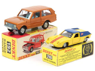 Lot 146 - DINKY TOYS (GB) (2)