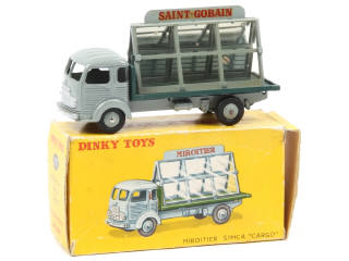 Lot 267 - DINKY TOYS (FRANCE) (1)