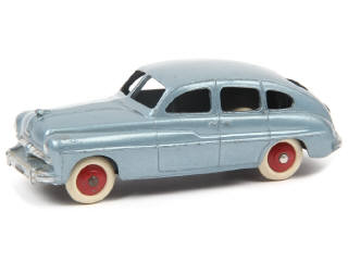 Lot 164 - DINKY TOYS (FRANCE) (1)
