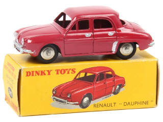 Lot 189 - DINKY TOYS (FRANCE) (1)