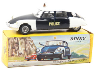 Lot 221 - DINKY TOYS (FRANCE) (1)