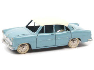 Lot 174 - DINKY TOYS (FRANCE) (1)