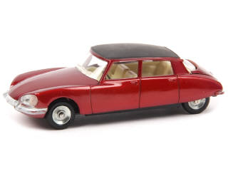 Lot 176 - DINKY TOYS (FRANCE) (1)