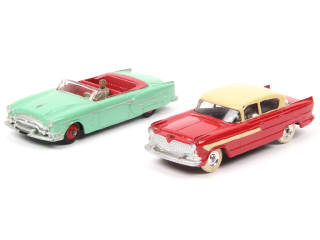 Lot 132 - DINKY TOYS (GB) (2)