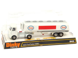 Lot 126 - DINKY TOYS (GB) (1)
