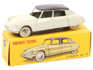 Lot 536 - DINKY TOYS (FRANCE) (1)