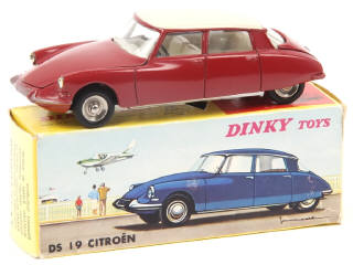 Lot 609 - DINKY TOYS (FRANCE) (1)