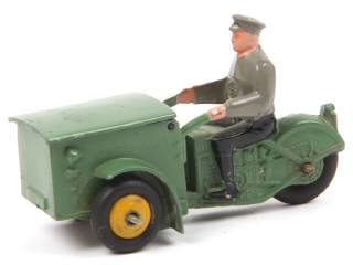 Lot 506 - DINKY TOYS (FRANCE) (1)