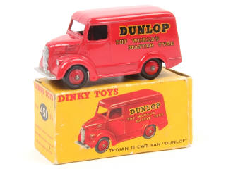 Lot 454 - DINKY TOYS (GB) (1)
