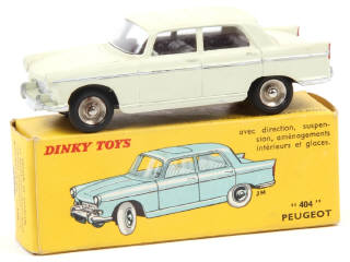 Lot 586 - DINKY TOYS (FRANCE) (1)