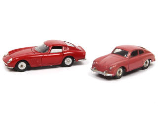 Lot 238 - DINKY TOYS (GB) (2)
