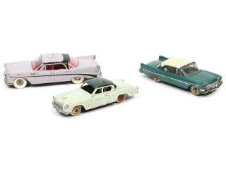 Lot 282 - DINKY TOYS (FRANCE) (3)