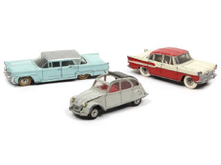 Lot 286 - DINKY TOYS (FRANCE) (3)