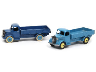 Lot 232 - DINKY TOYS (GB) (2)