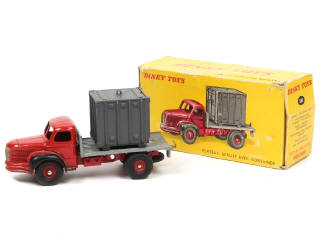 Lot 253 - DINKY TOYS (FRANCE) (1)