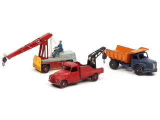 Lot 292 - DINKY TOYS (FRANCE) (3)