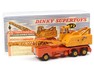 Lot 402 - DINKY TOYS (FRANCE) (1)