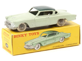 Lot 372 - DINKY TOYS (FRANCE) (1)