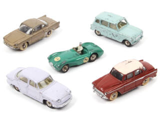 Lot 418 - DINKY TOYS (FRANCE) (5)