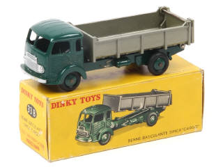 Lot 383 - DINKY TOYS (FRANCE) (1)