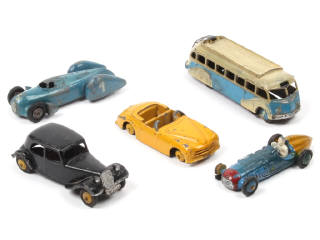 Lot 417 - DINKY TOYS (FRANCE) (5)