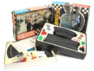 Lot 126 - SCALEXTRIC (2)