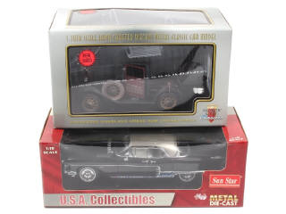 Lot 179 - DIVERS (2)