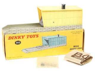 Lot 390 - DINKY TOYS (FRANCE) (1)