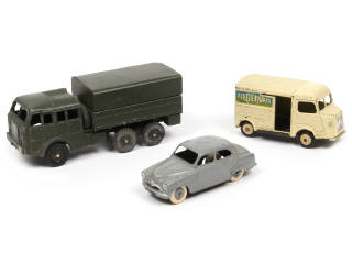 Lot 408 - DINKY TOYS (FRANCE) (3)