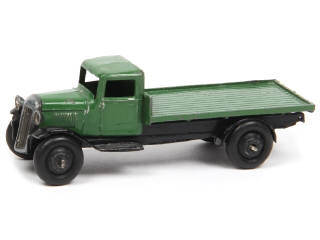 Lot 373 - DINKY TOYS (GB) (1)