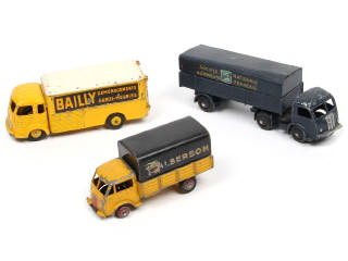 Lot 411 - DINKY TOYS (FRANCE) (3)