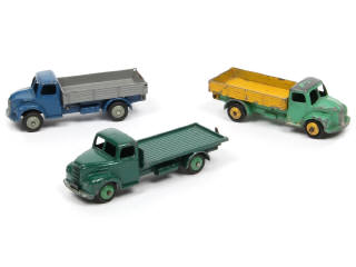 Lot 382 - DINKY TOYS (GB) (3)