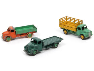 Lot 383 - DINKY TOYS (GB) (3)