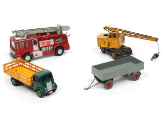Lot 386 - DINKY TOYS (GB) (4)