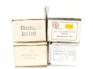 Lot 125 - DIVERS (4)